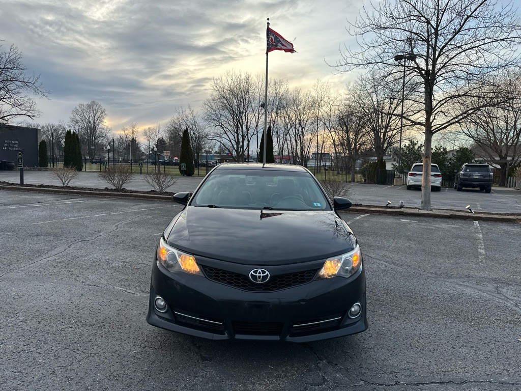 2012 Toyota Camry Image 6