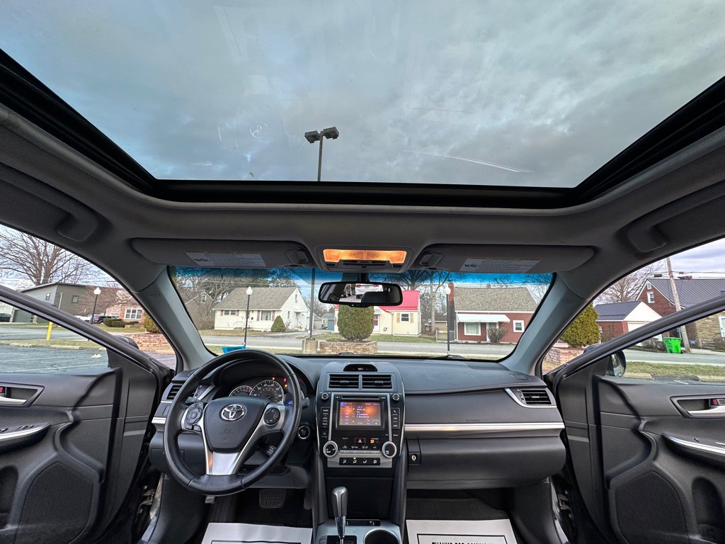 2012 Toyota Camry Image 21