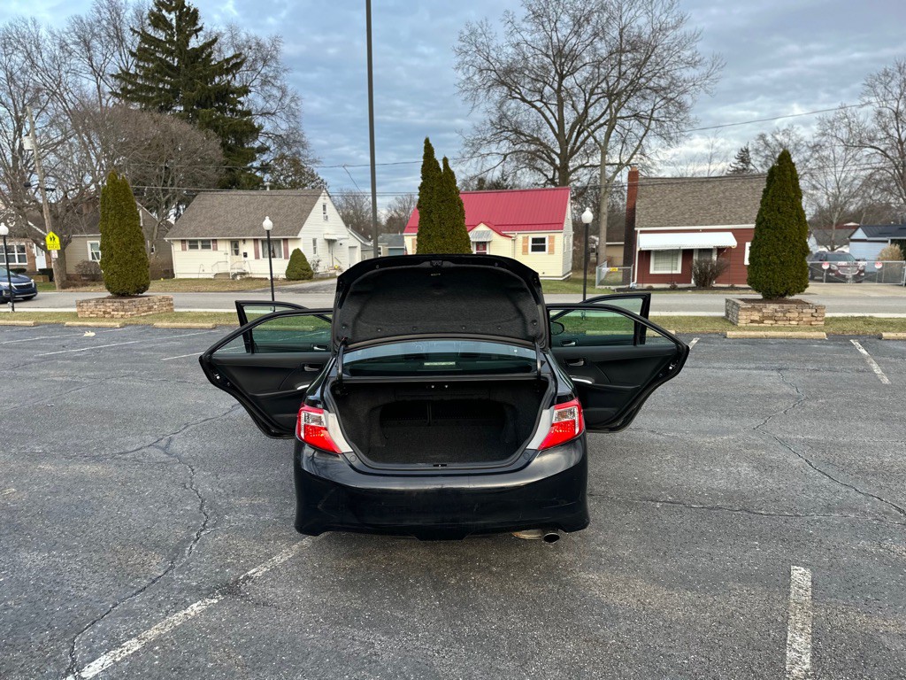2012 Toyota Camry Image 26