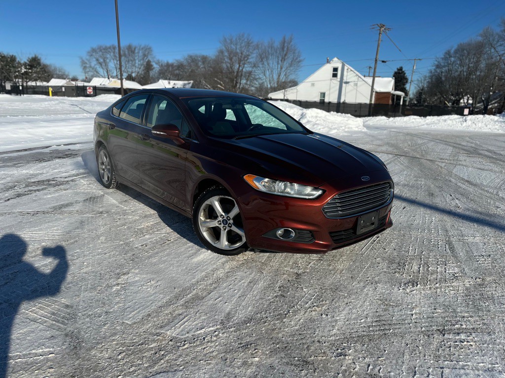 2016 Ford Fusion Image 2