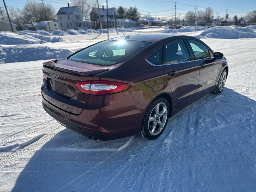 2016 Ford Fusion Image 12
