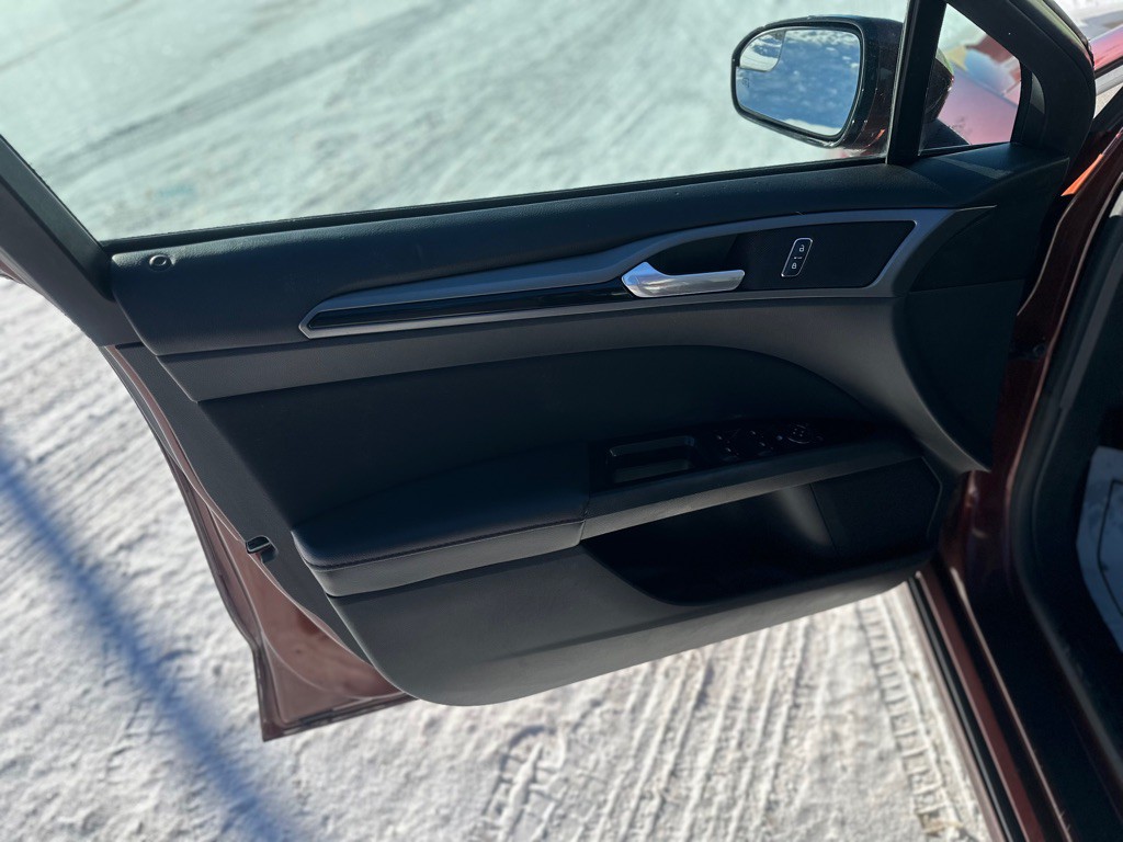 2016 Ford Fusion Image 15