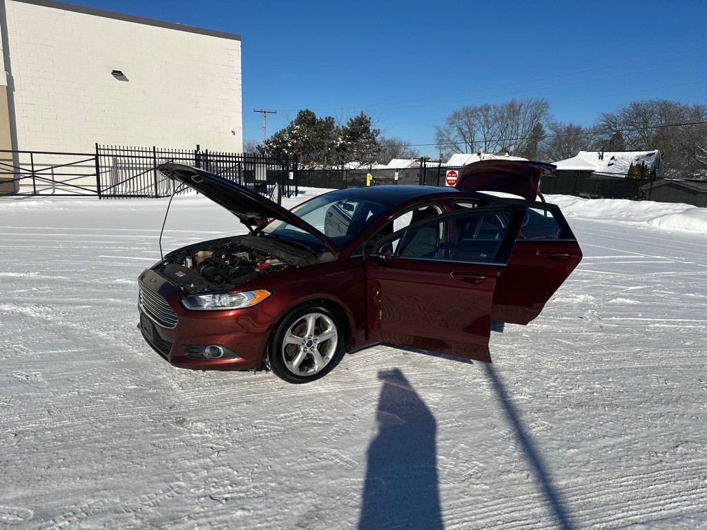 2016 Ford Fusion Image 23