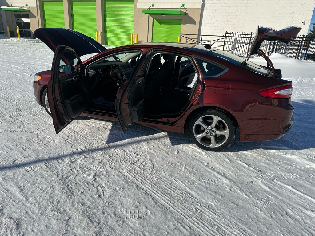 2016 Ford Fusion Image 24