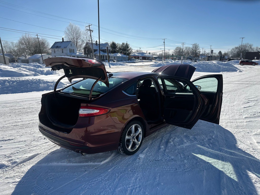 2016 Ford Fusion Image 26