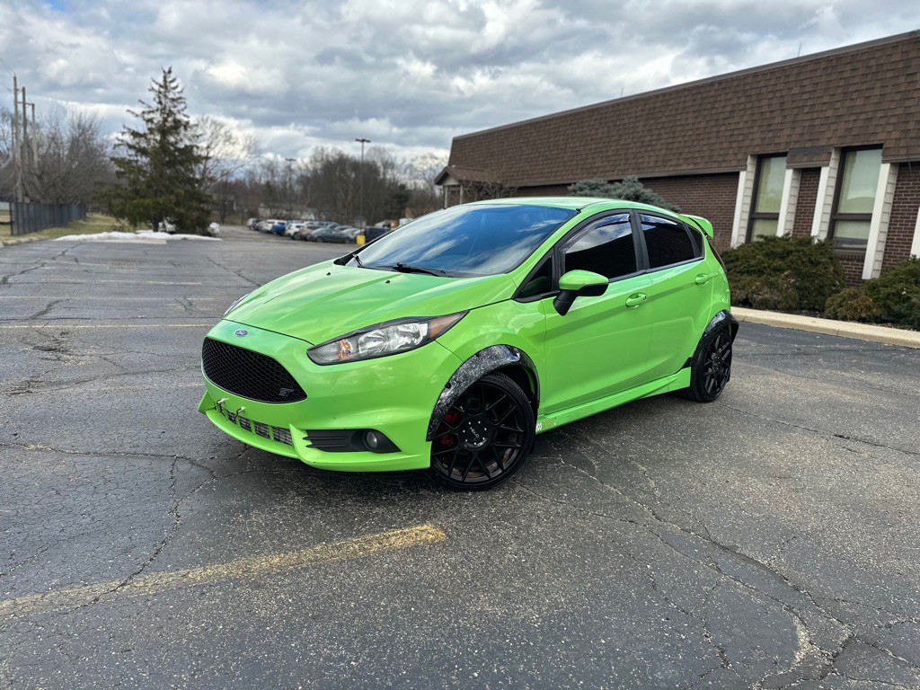 2015 Ford Fiesta Image 2