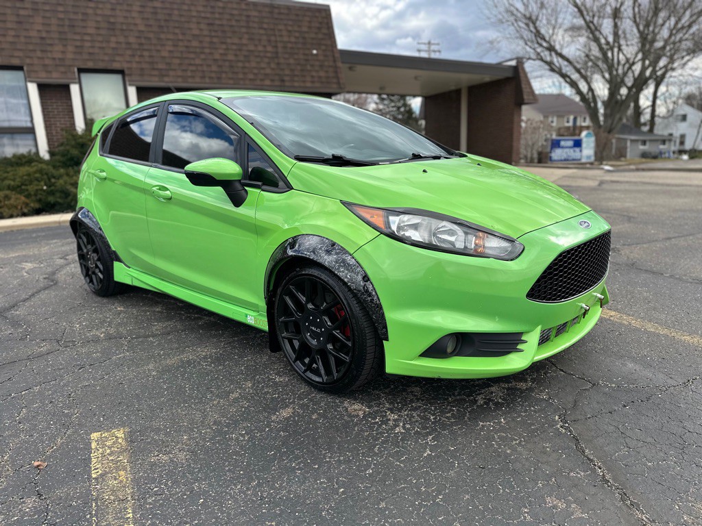 2015 Ford Fiesta Image 12