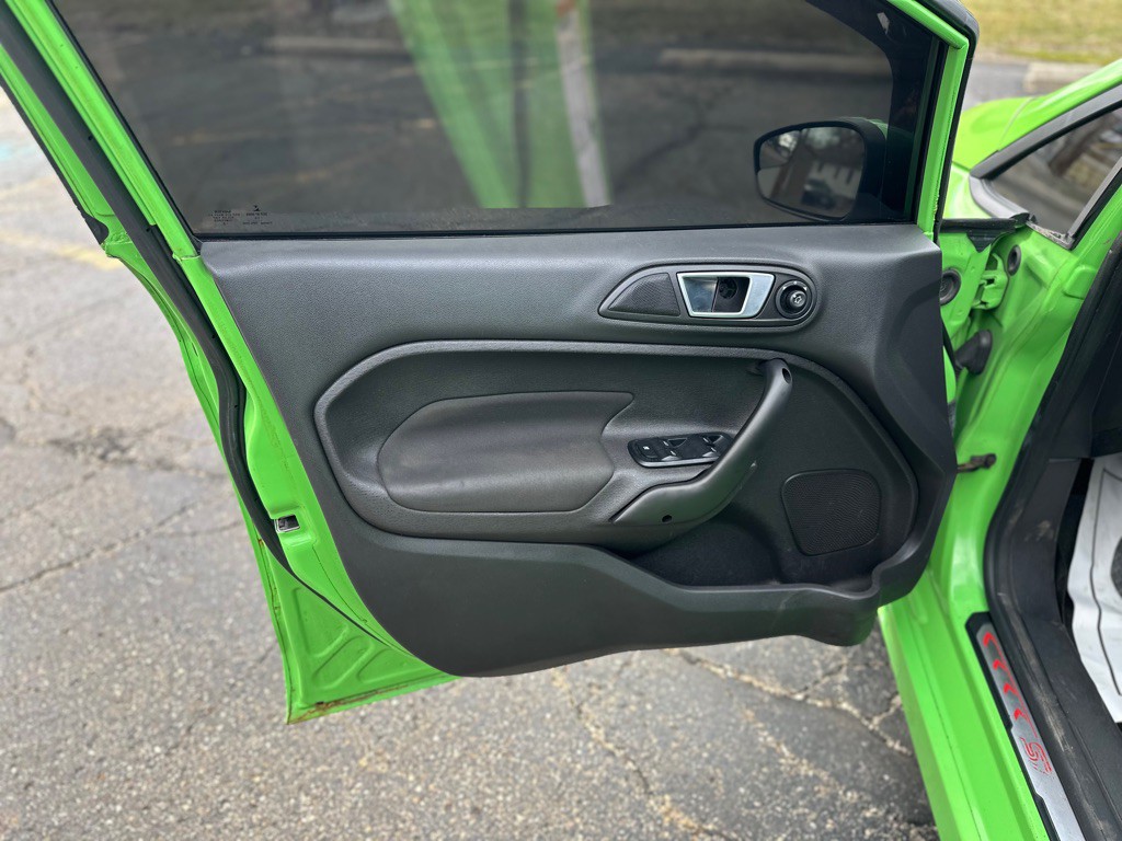 2015 Ford Fiesta Image 13