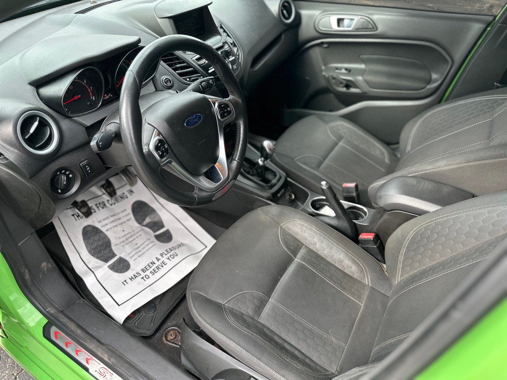 2015 Ford Fiesta Image 14