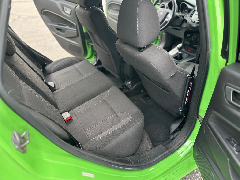 2015 Ford Fiesta Image 17
