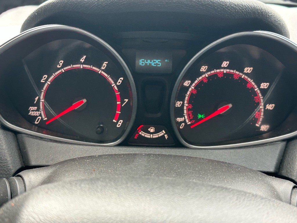 2015 Ford Fiesta Image 28