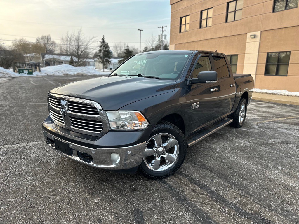 2016 RAM 1500 Image 2