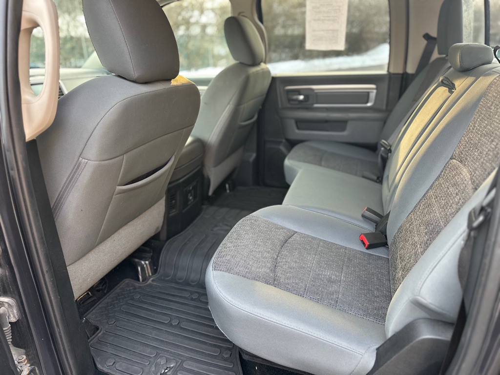 2016 RAM 1500 Image 17