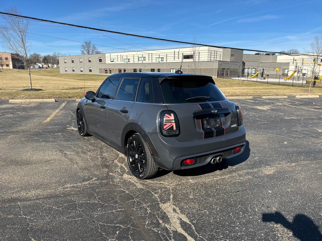 2015 MINI Cooper Image 7