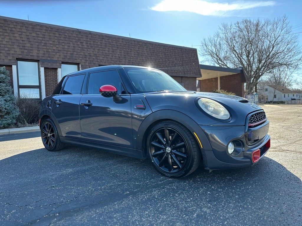 2015 MINI Cooper Image 11