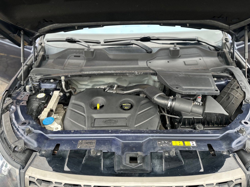 2017 Land Rover Discovery Sport Image 24