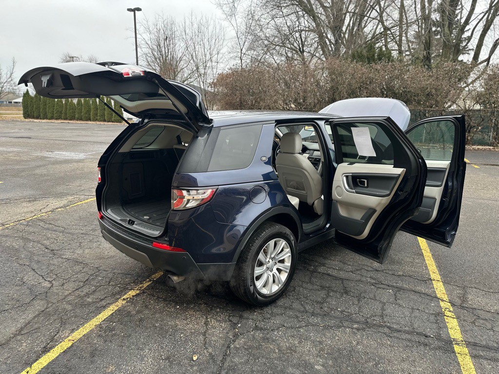 2017 Land Rover Discovery Sport Image 29