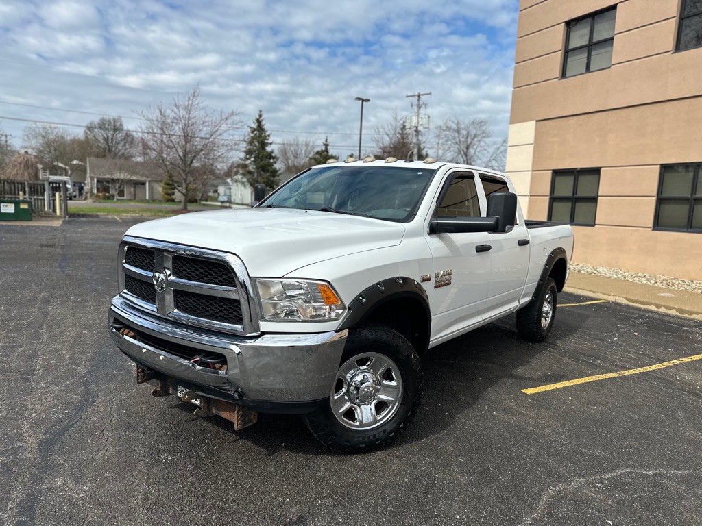 2015 RAM 3500 Image 2