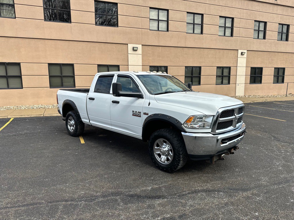 2015 RAM 3500 Image 11