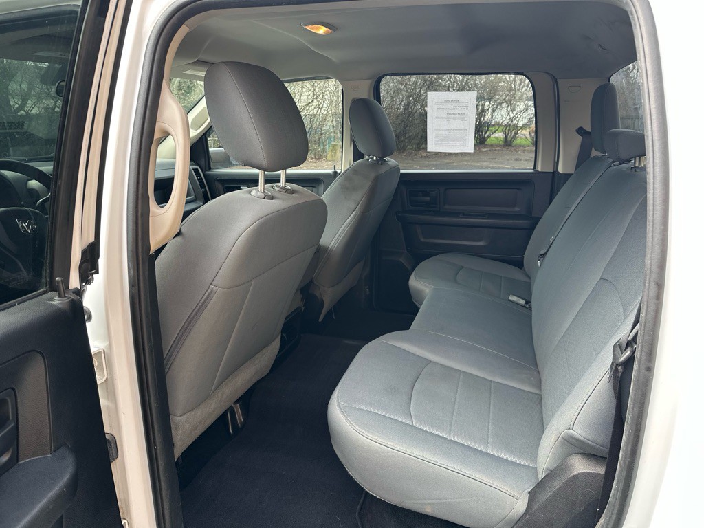 2015 RAM 3500 Image 14