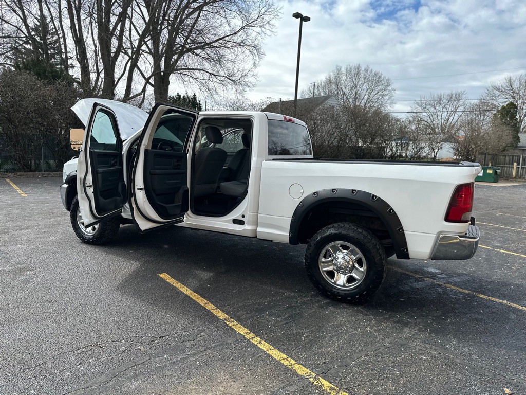 2015 RAM 3500 Image 21