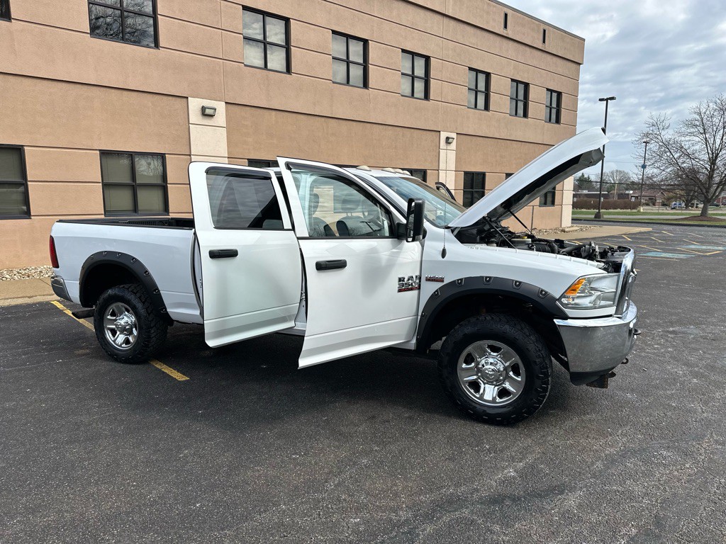 2015 RAM 3500 Image 25