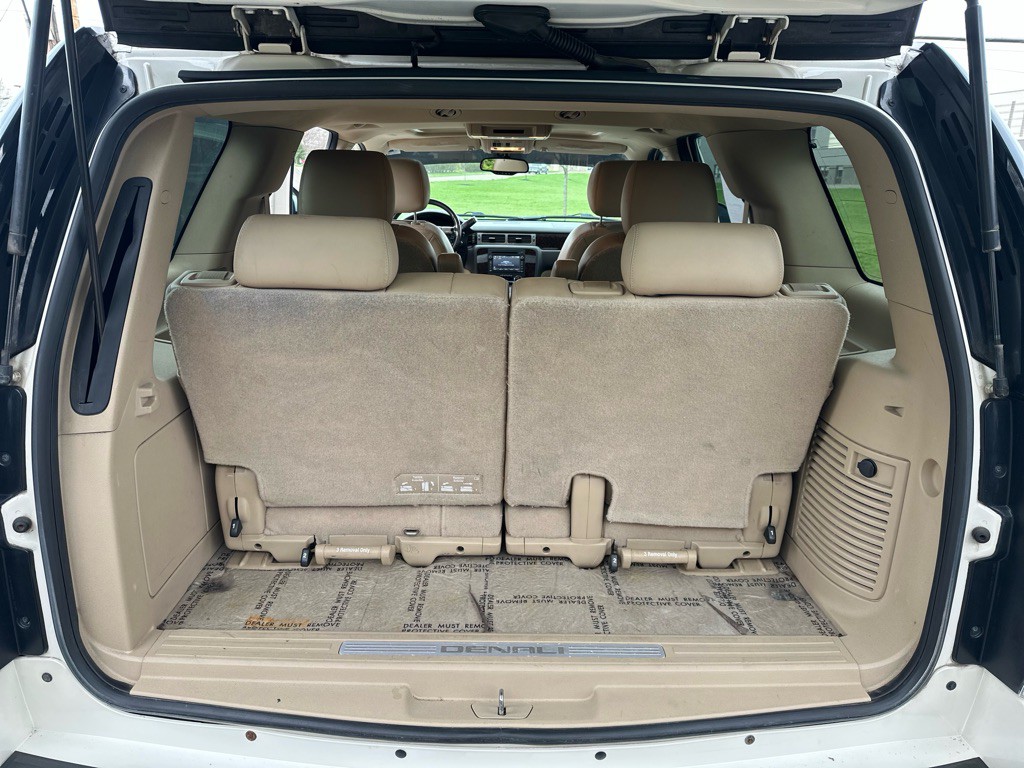 2011 GMC Yukon Image 16