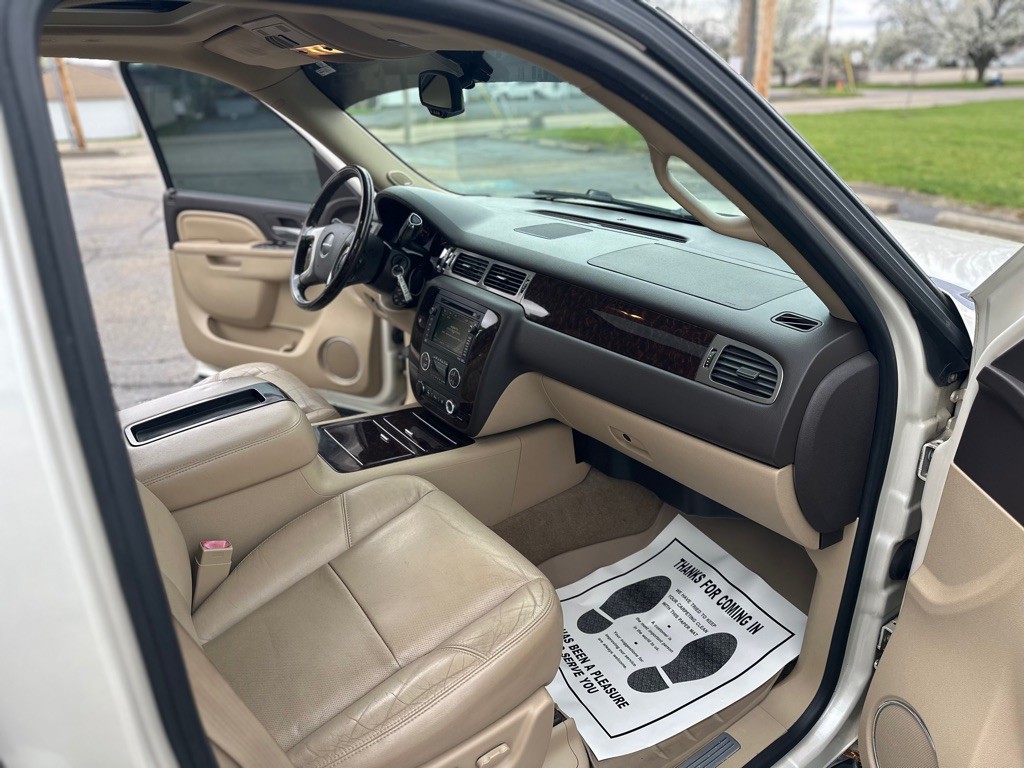 2011 GMC Yukon Image 17