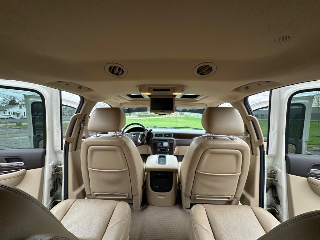 2011 GMC Yukon Image 18