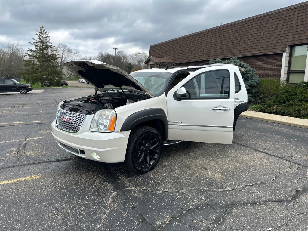 2011 GMC Yukon Image 22