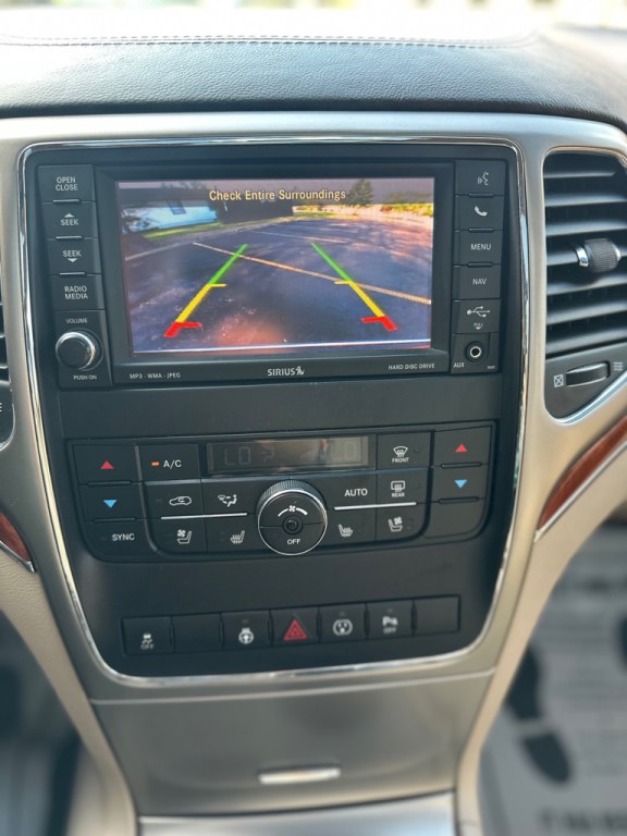 2013 Jeep Grand Cherokee Image 32