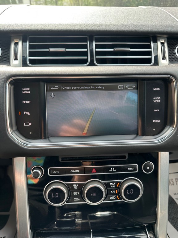 2015 Land Rover Range Rover Image 34