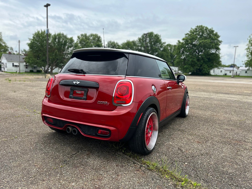 2016 MINI Cooper Image 14