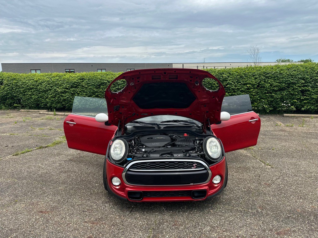 2016 MINI Cooper Image 25