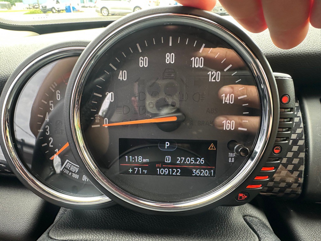 2016 MINI Cooper Image 34