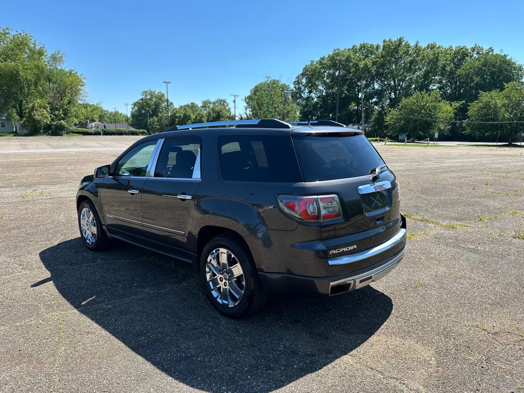 2013 GMC Acadia Image 6