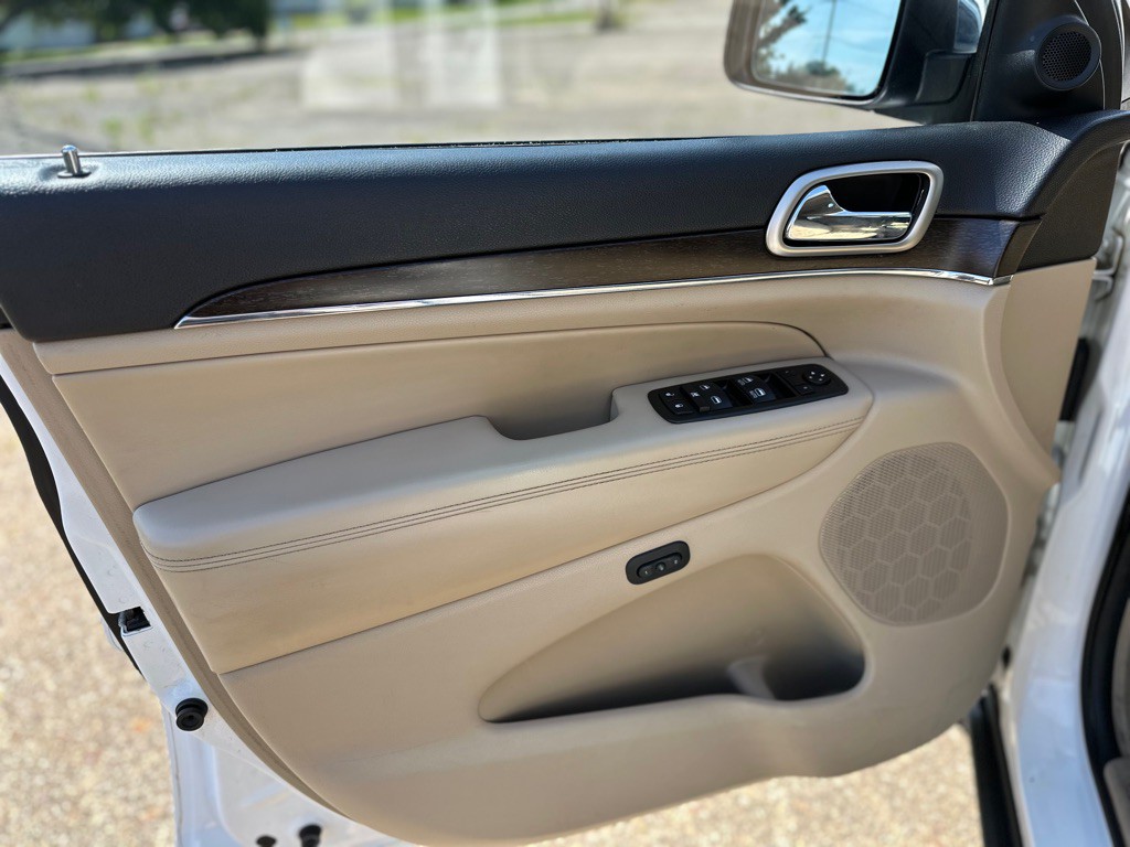 2014 Jeep Grand Cherokee Image 11