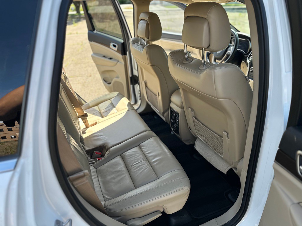 2014 Jeep Grand Cherokee Image 15