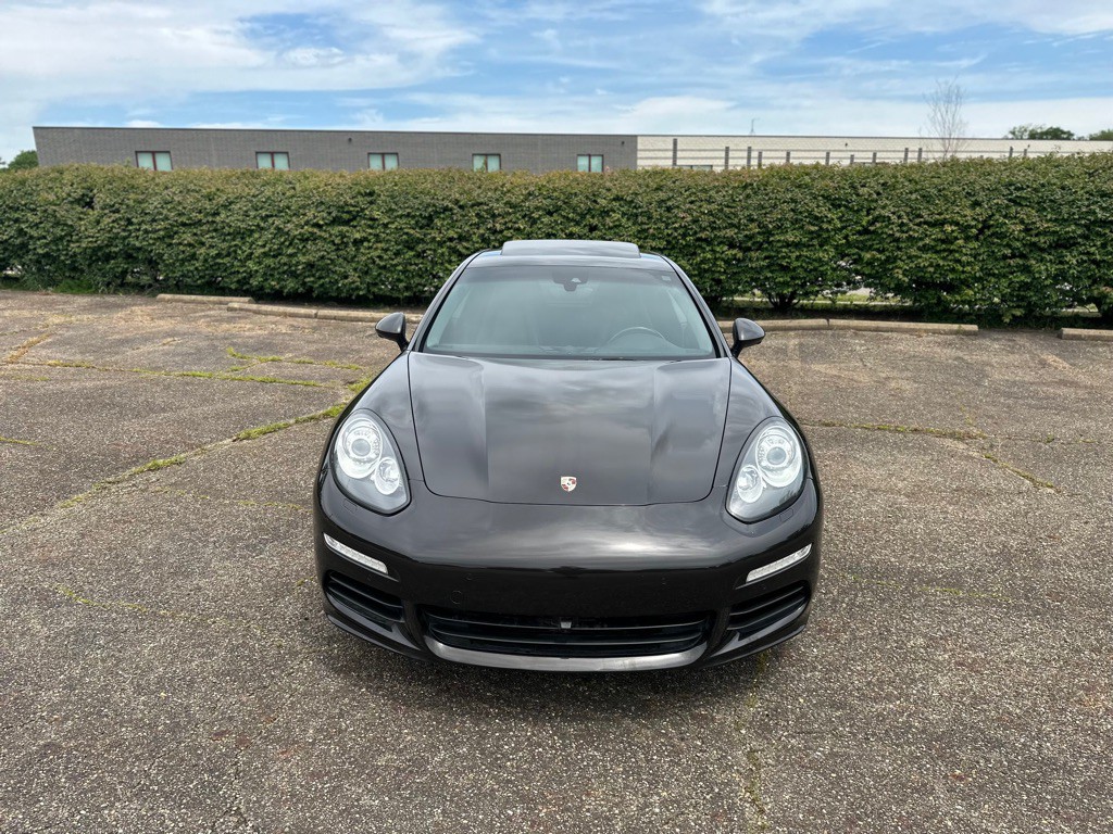2014 Porsche Panamera Image 7