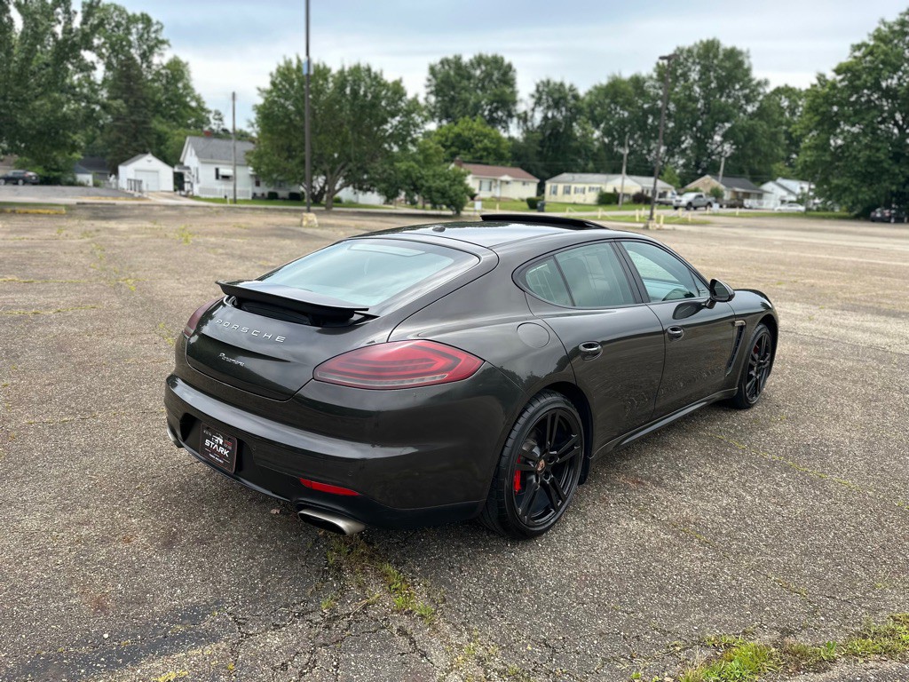2014 Porsche Panamera Image 13
