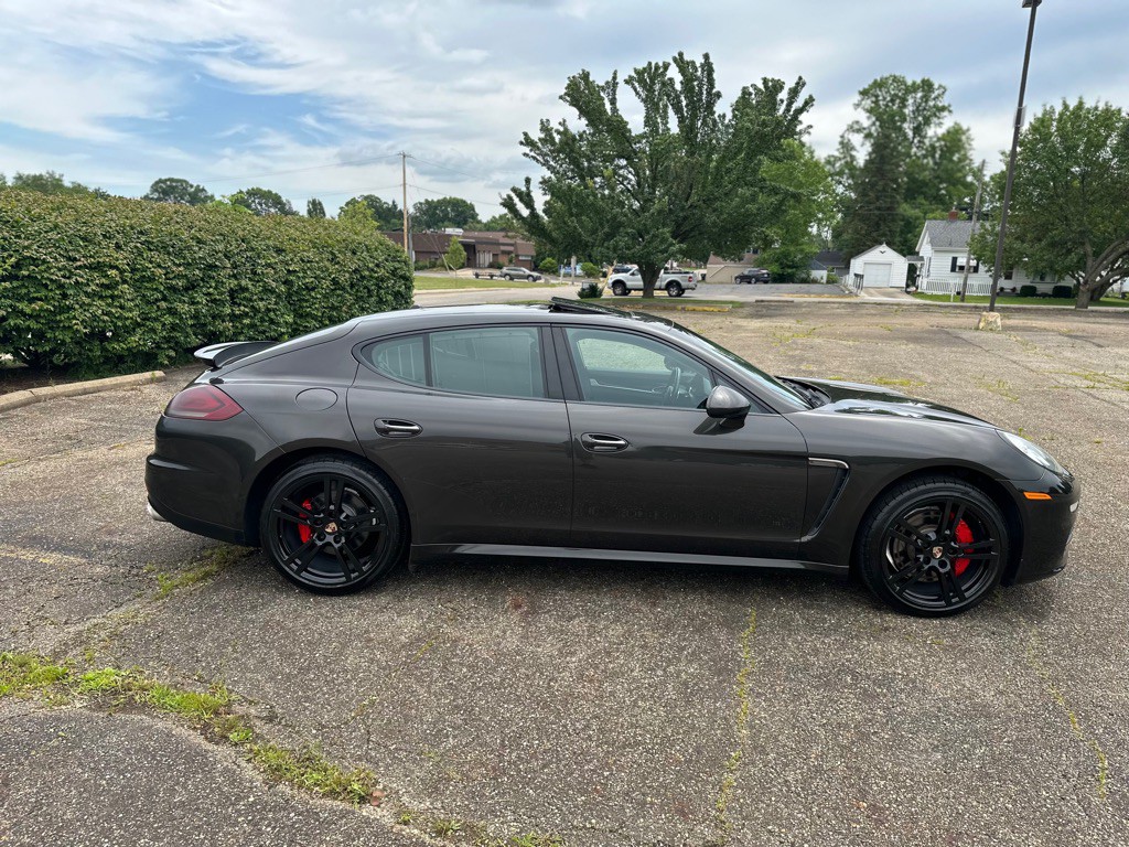 2014 Porsche Panamera Image 14