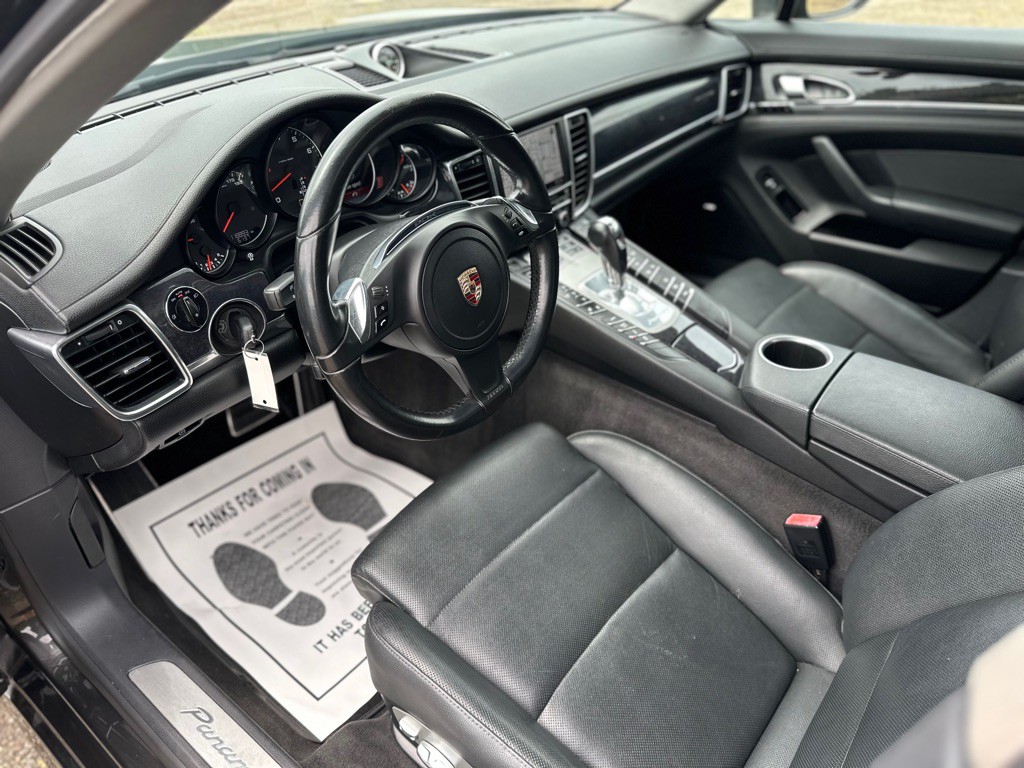 2014 Porsche Panamera Image 18