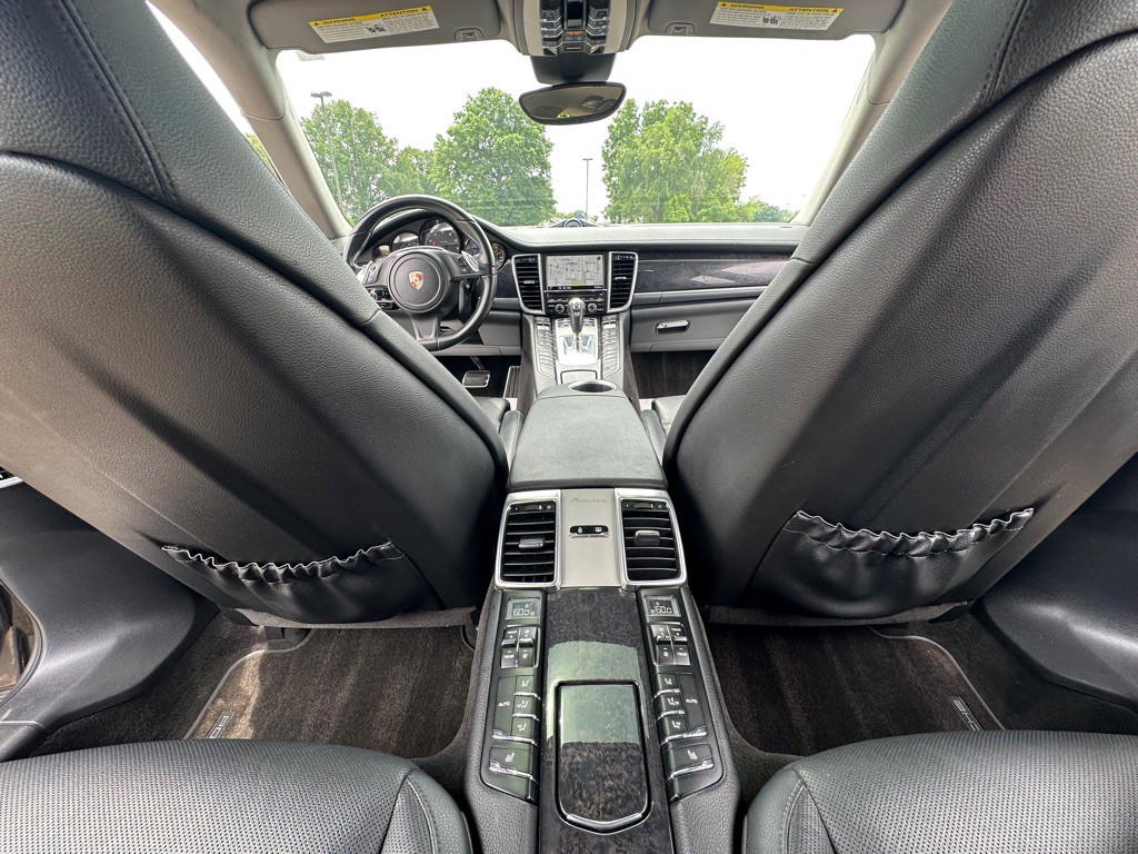 2014 Porsche Panamera Image 24