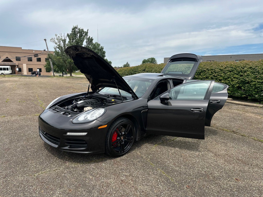 2014 Porsche Panamera Image 28