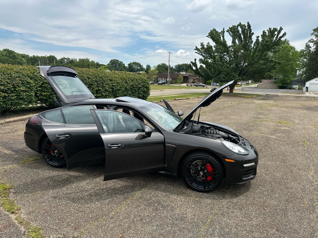 2014 Porsche Panamera Image 32