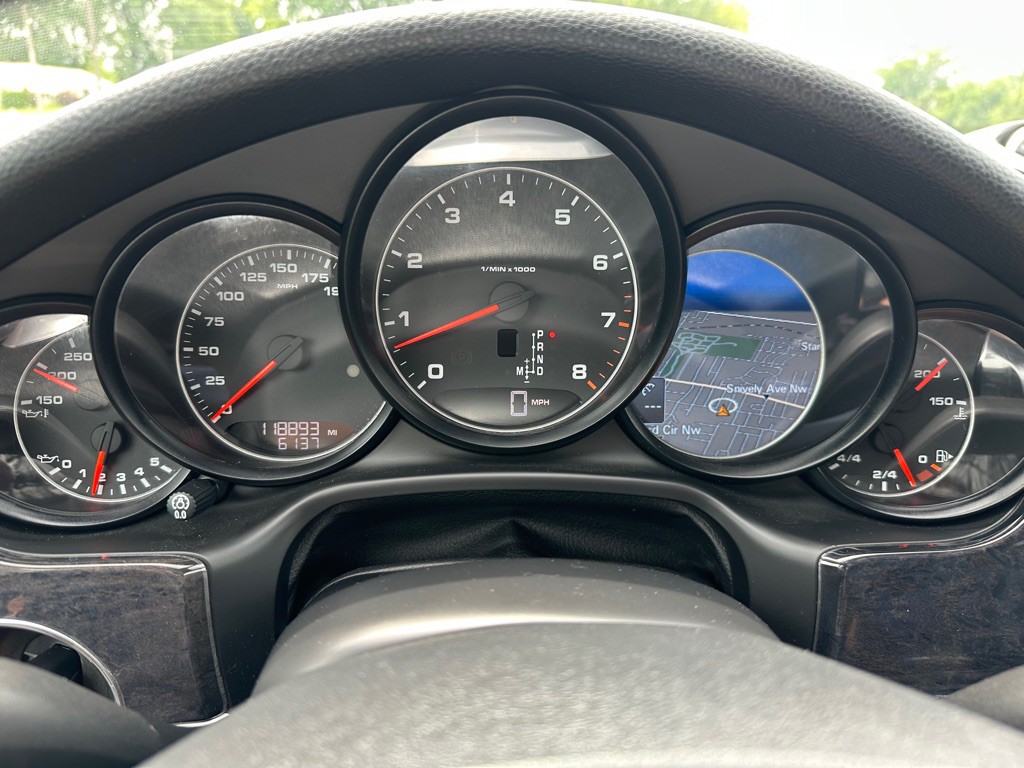 2014 Porsche Panamera Image 36