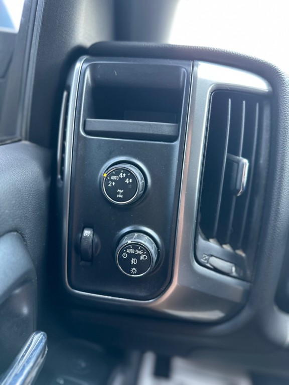 2015 Chevrolet Silverado 1500 Image 31