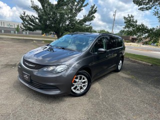 Image for 2020 Chrysler Voyager LXI ID: 7521644