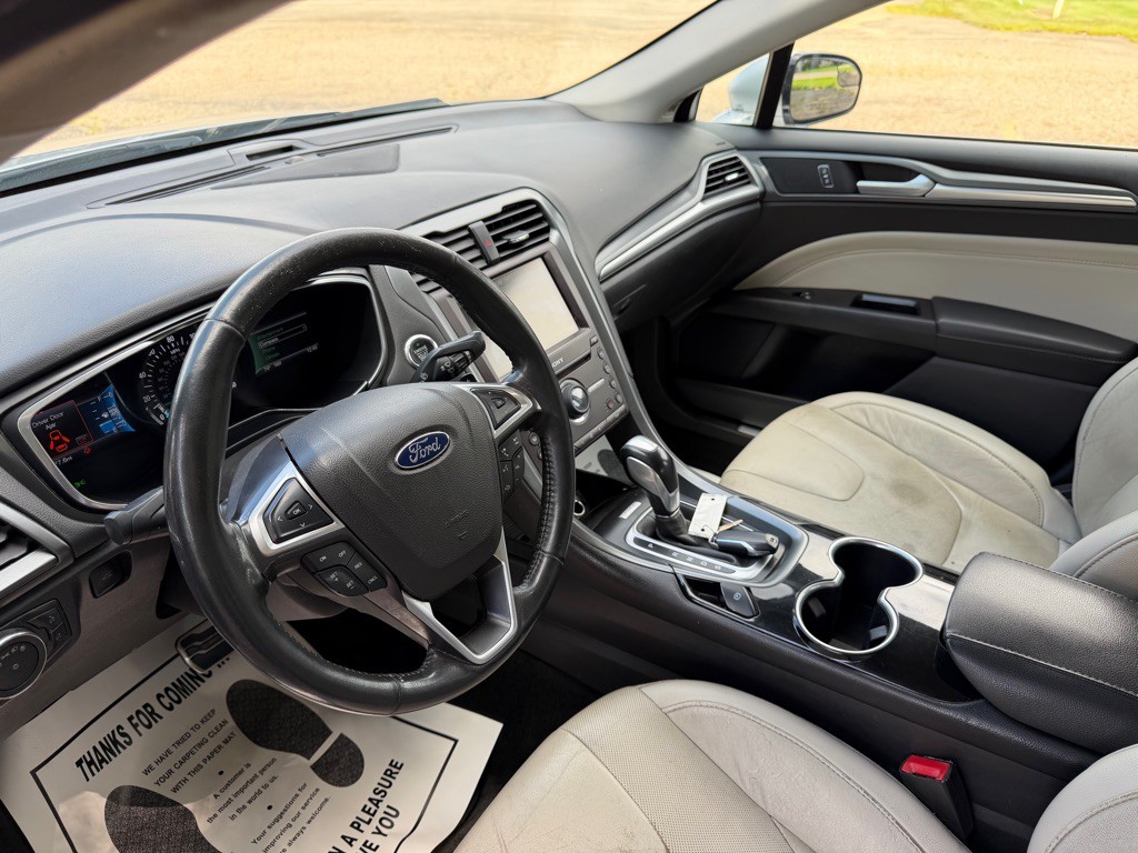 2016 Ford Fusion Image 12