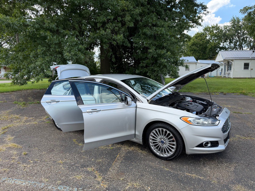 2016 Ford Fusion Image 24
